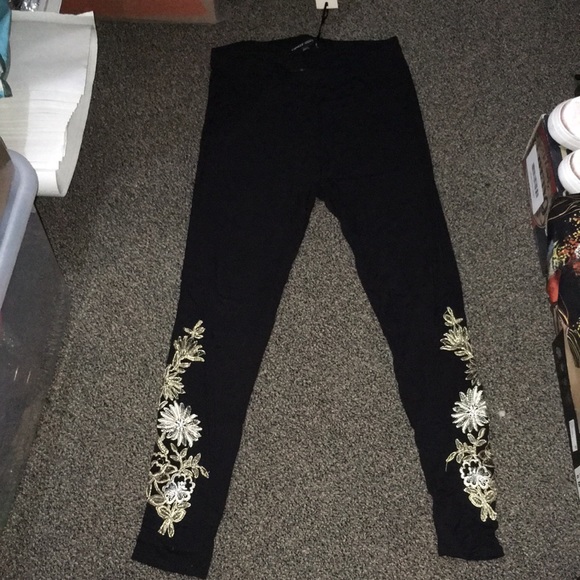🍂🍁 Simply Be Gold Applique Black Legging Sz 10 - Picture 6 of 9